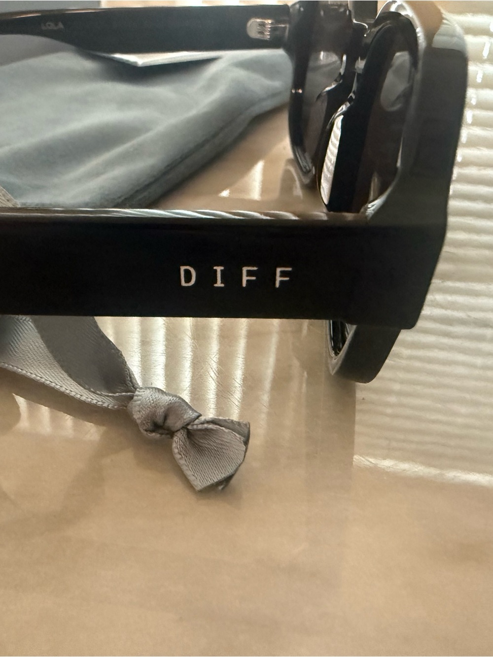 NWT Diff  Aspyn Ovard Lola Black Sunglasses - Picture 7 of 10